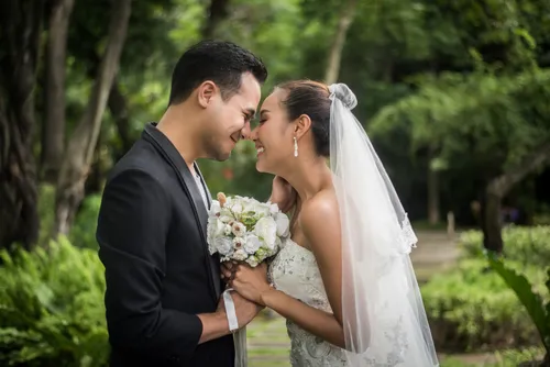 5 questions newlyweds have about life insurance